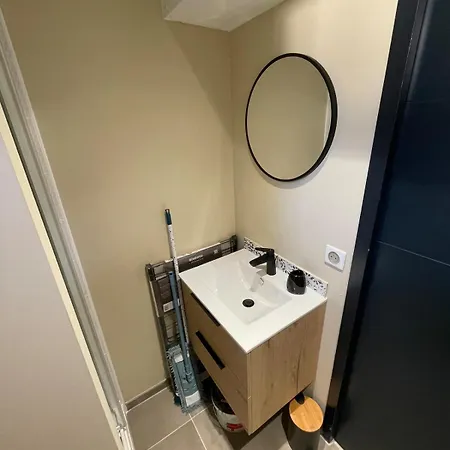 Furnished Downtown Aix Les Bains 102 Apartmán *